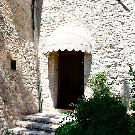 Κατάλυμα σε φάρμα La Rocca Di