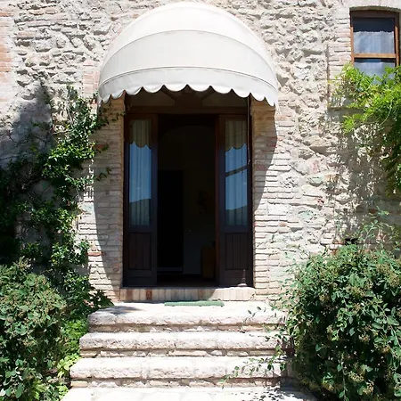La Rocca Di Rossoporpora Alloggio per agriturismo